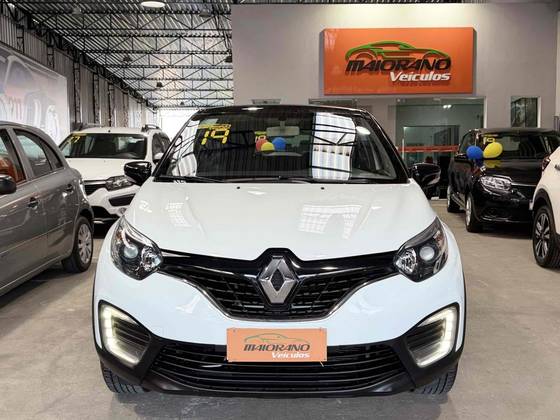 RENAULT CAPTUR 1.6 16V SCE FLEX LIFE X-TRONIC RENAULT CAPTUR 1.6 16V SCE FLEX LIFE X-TRONIC